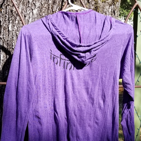 Long Sleeve Hoodie Tee - Picture 3 of 5